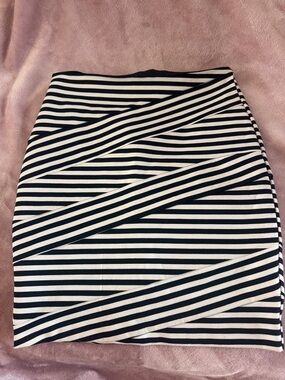 Ricki's Black & White Striped Pencil Skirt